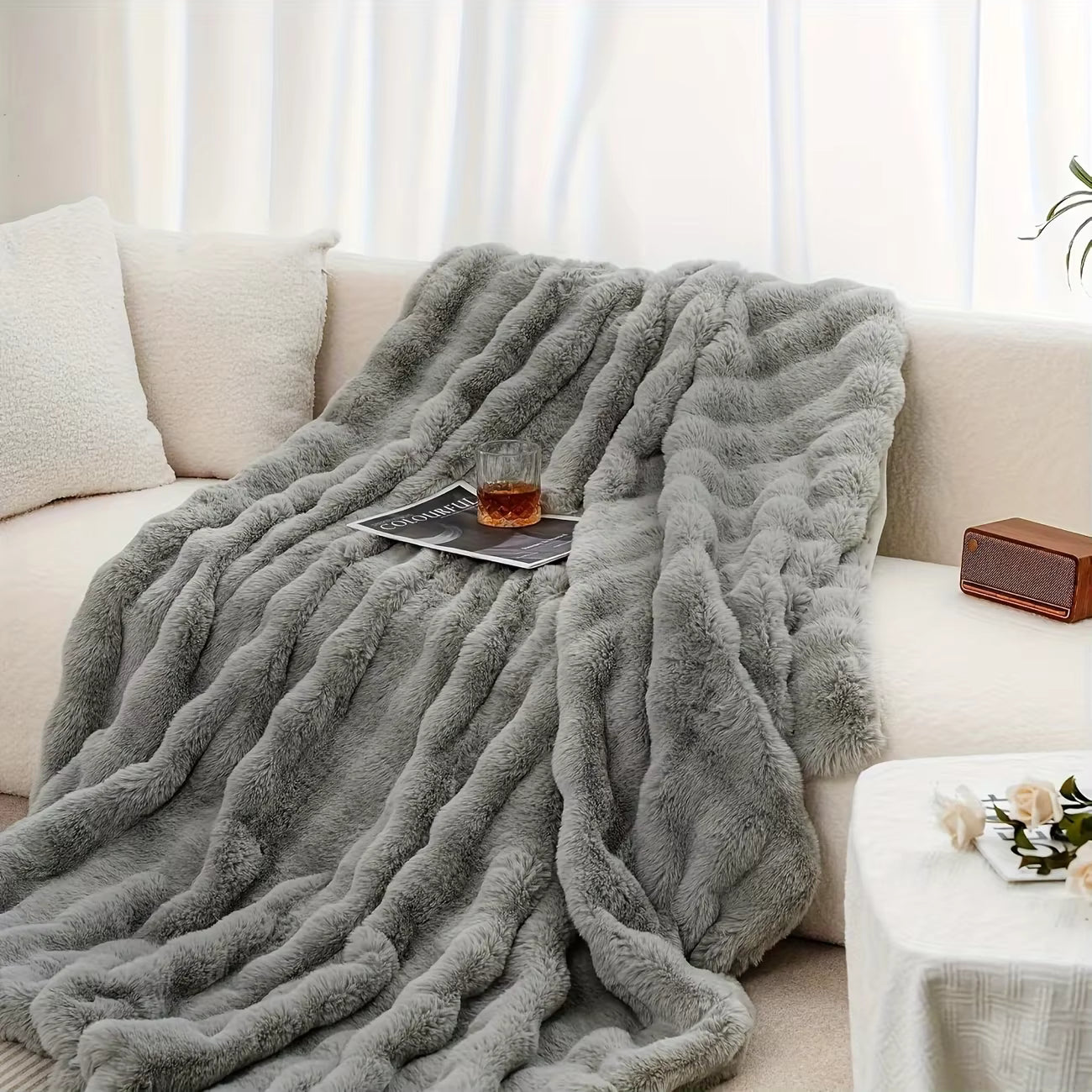Cozly Throw (Light Grey)